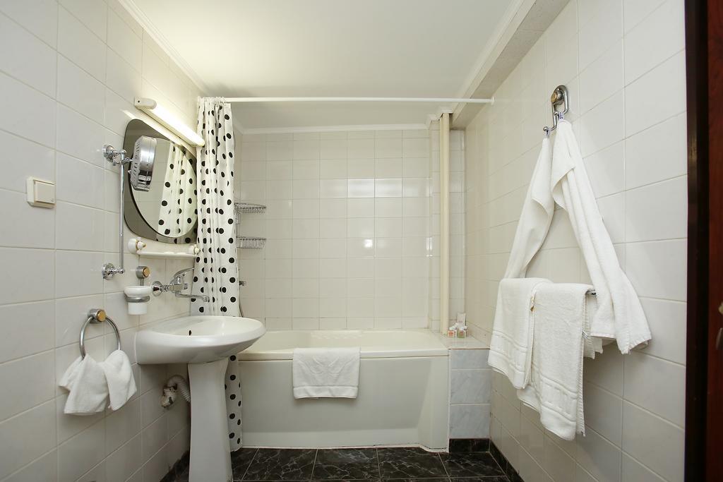 Hotel Splendid Ruse Cameră foto